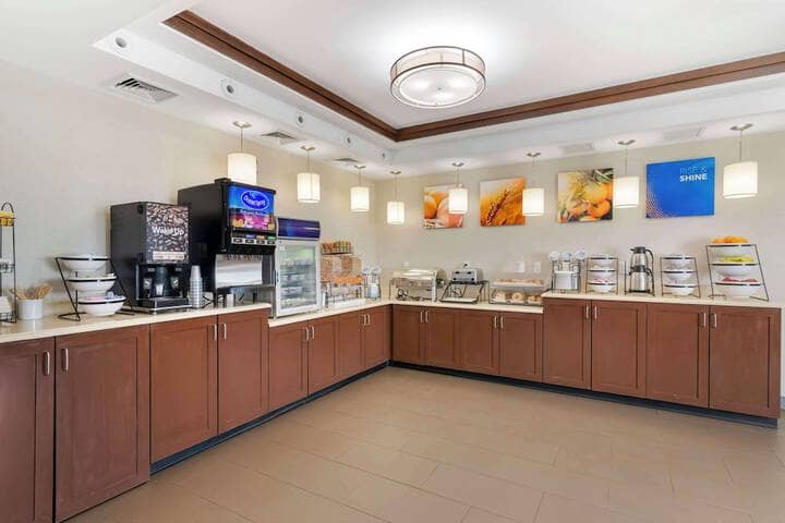 Breakfast area
